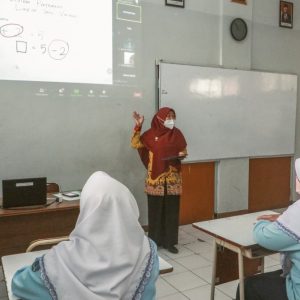 Hybrid Learning